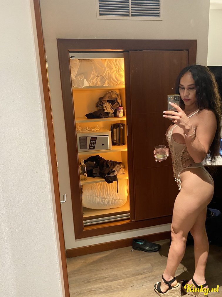 AlejandraPrive_2 — Pelt